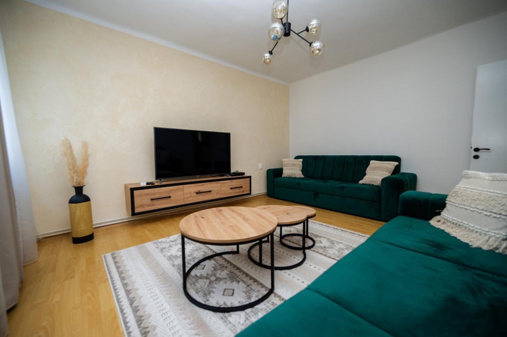 Cozy One-bedroom Near Center